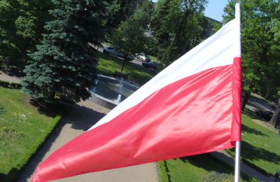 Wywieś flagę z okazji ważnej rocznicy historycz