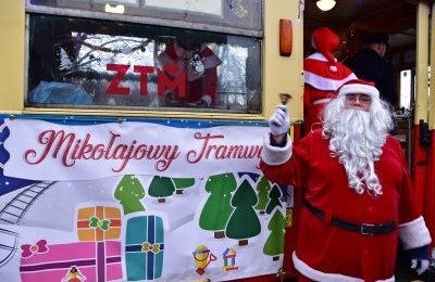 Spotkaj Mikołaja na tramwajowym przystanku
