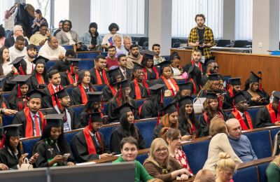 Kolejni absolwenci zakończyli studia w Kijowskim