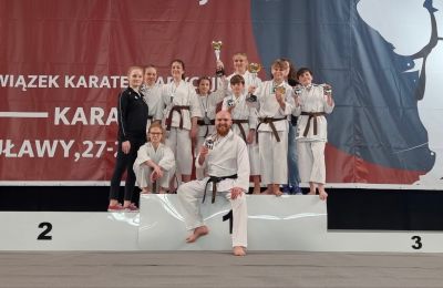 Czternaście medali bytomskich karateków w Mistrz