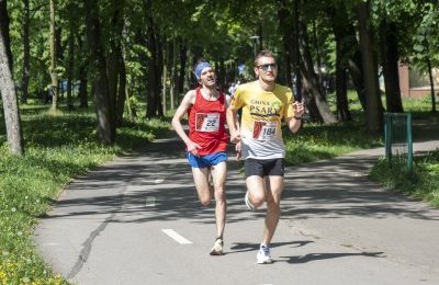 Biegacze na start. Bytomianie biegiem uczcili Świ