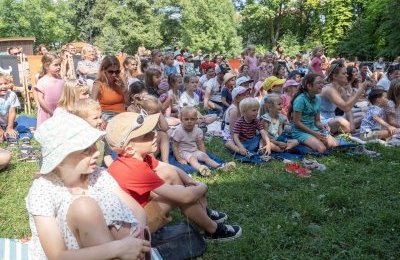 Niedziela w muszli koncertowej