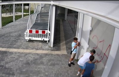 Młodociani wandale złapani na gorącym uczynku