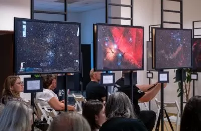 Przenieść się w świat nocnego nieba i tajemnic