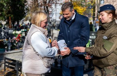 Na bytomskich cmentarzach trwają kwesty