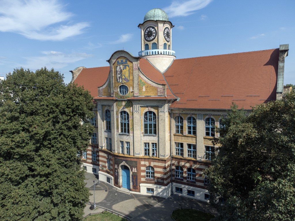 pl. Sikorskiego 1
