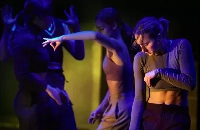 Niesamowicie blisko w Teatrze Rozbark