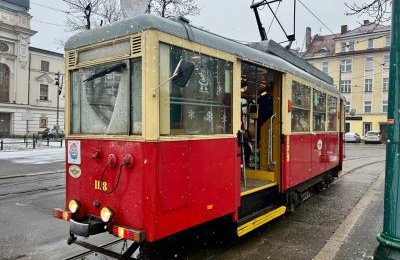 Mikołajkowy tramwaj wyjechał na tory