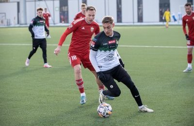 Poloniści nie dali szans w sparingu zespołowi z
