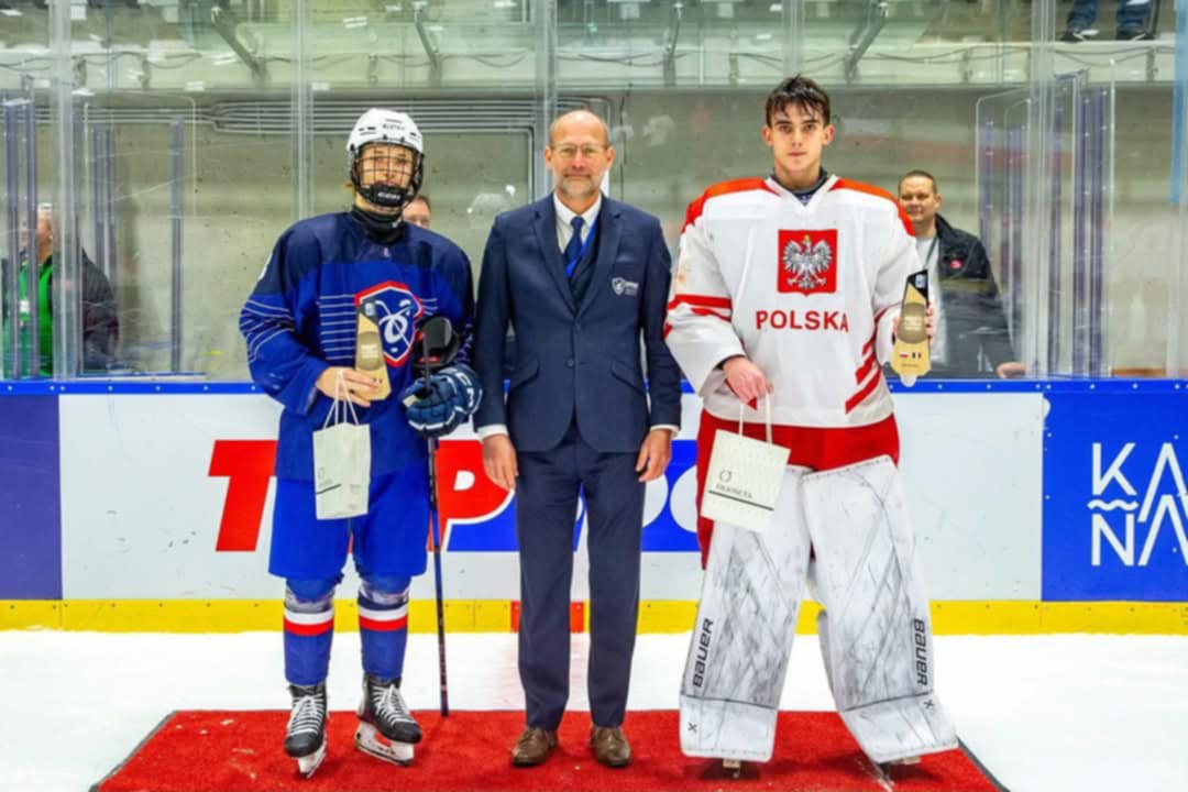 Hokejowa reprezentacja Polski U18 awansowała na zaplecze elity. Ostoją drużyny jest wychowanek Polonii Bytom, fot. IIHF Hokejowa reprezentacja Polski U18 awansowała na zaplecze elity. Ostoją drużyny jest wychowanek Polonii Bytom, fot. IIHF