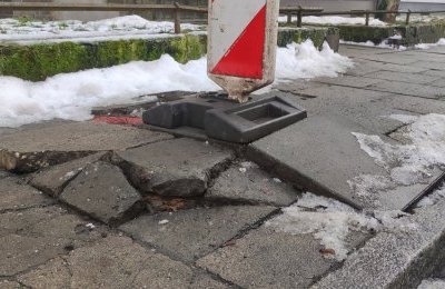 Mrozy i zmienna aura powodują uszkodzenia nawierz