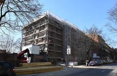 Nowy budynek żłobka stoi, elewacja przedszkola c