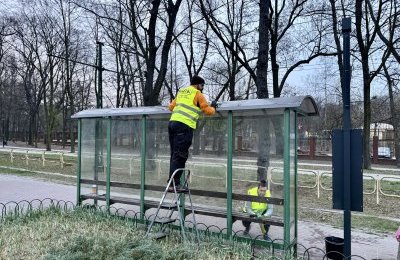 Wiosenne porządki na przystankach 