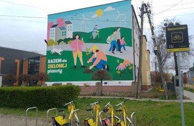 Kolejny mural ozdobił budynek bytomskiej szkoły