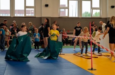 Dzieci pomagają dzieciom. Mia Golda potrzebuje na