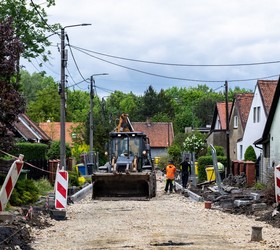 W rejonie domków fińskich w Miechowicach trwają