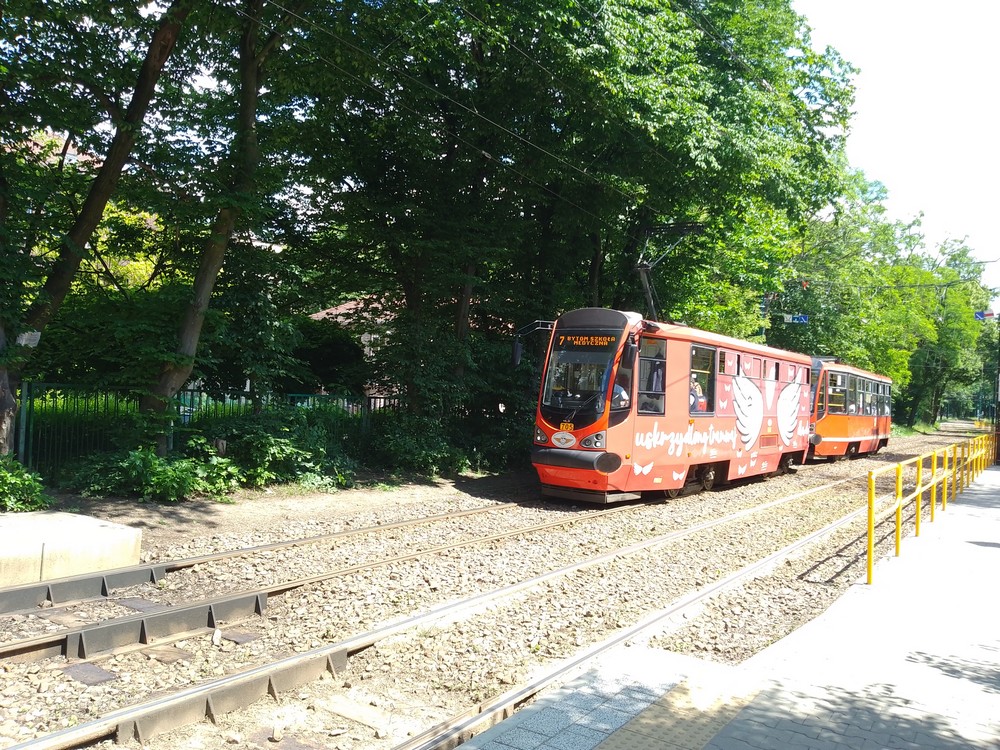 Skorzystaj z komunikacji miejskiej podczas Industriady Na zdjęciu tramwaj linii nr 7
