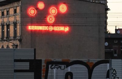 Kolejny neon oświetlił nasze miasto