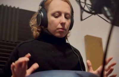 „Transrosen”. Julia Lewandowska śpiewa teksty