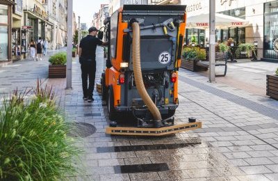 Na ulicy Dworcowej testowano sprzęt do mechaniczn