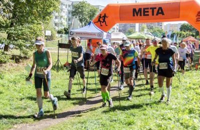 Biegiem i z kijkami po leśnej ostoi