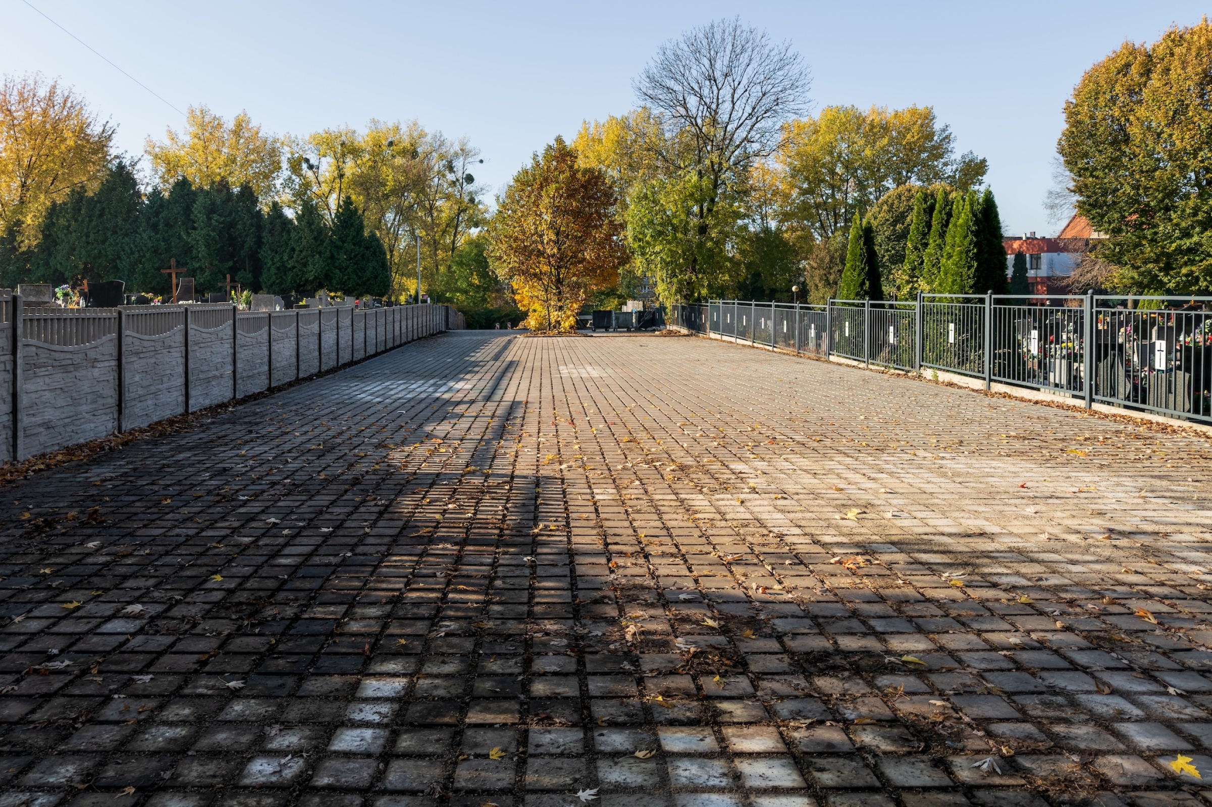 Parking przy cmentarzu przy ul. Frycza Modrzewskiego został zrealizowany w ramach Bytomskiego Budżetu Obywatelskiego Parking przy cmentarzu przy ul. Frycza Modrzewskiego