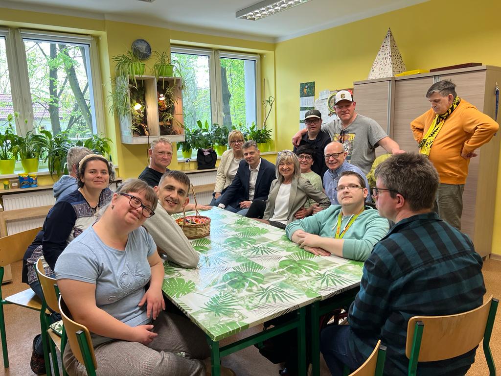 Spotkanie prezydenta Mariusza Wołosza z przedstawicielami i podopiecznymi z BSPDiMN oraz Haus Regenbogen