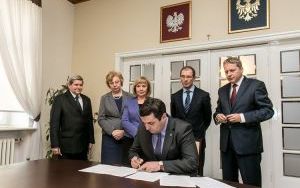 20150115_podpisanie_004.jpg