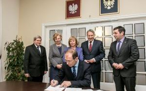 20150115_podpisanie_006.jpg