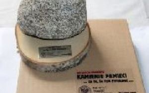 kamienie-IPN.jpg