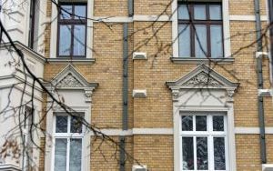 Kolejne budynki i kamienice odzyskały dawny blask (6)