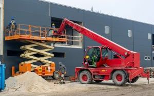Trwają intensywne prace związane z budową nowej hali lodowiska w Bytomiu (1)