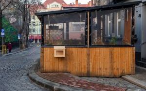 W mieście zamontowano sześć karmników literackich. (5)