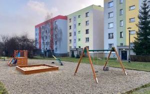 W mieście zmodernizowano place zabaw  (5)