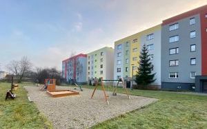 W mieście zmodernizowano place zabaw  (6)