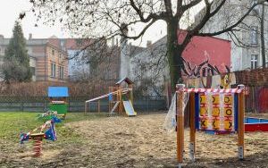 W mieście zmodernizowano place zabaw  (10)