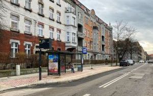 Pasażerowie już mogą korzystać z trzech zmodernizowanych przystanków (3)
