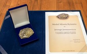 Medal Miasta Bytomia dla dr Jaroszewicza (11)
