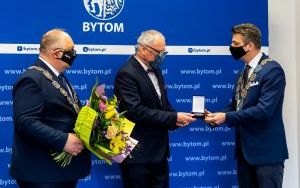 Wręczenie Medalu Miasta Bytomia Bytomskiej Izbie Przemysłowo - Handlowej (2)