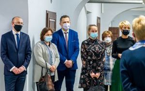 Rewitalizacja przyziemia budynku IV LO (2)