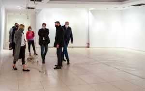 Wizyta władz miasta w obiektach, w których powstają Punkty Szczepień Masowych (13)