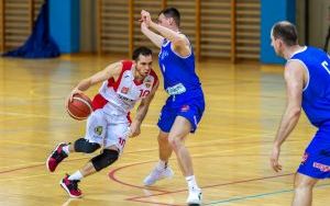 Mecz koszykówki (16)
