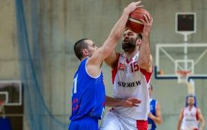 Mecz koszykówki (4)