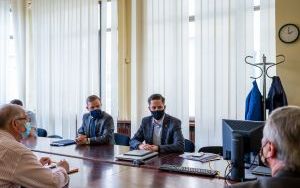 Jak rozwiązać problem śmieci wokół Rodzinnych Ogrodów Działkowych? (1)