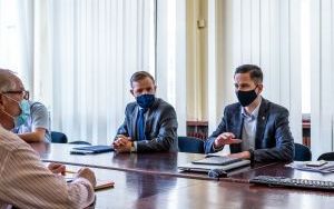 Jak rozwiązać problem śmieci wokół Rodzinnych Ogrodów Działkowych? (2)