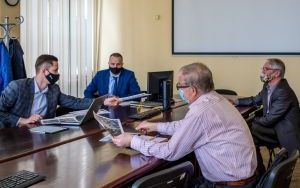 Jak rozwiązać problem śmieci wokół Rodzinnych Ogrodów Działkowych? (6)