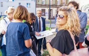Przy ul. Katowickiej 29 powstanie Zielona Strefa. Zdjęcia z konsultacji społecznych przeprowadzonych przy ul. Katowickiej w 2020 roku (2)
