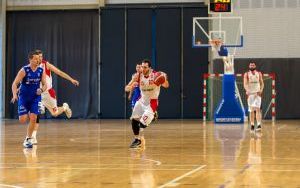 Bytomscy koszykarze nadal w grze (4)
