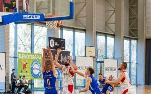 Bytomscy koszykarze nadal w grze (6)