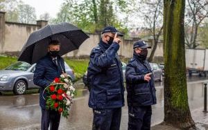 Pamiętamy o poległym policjancie (3)